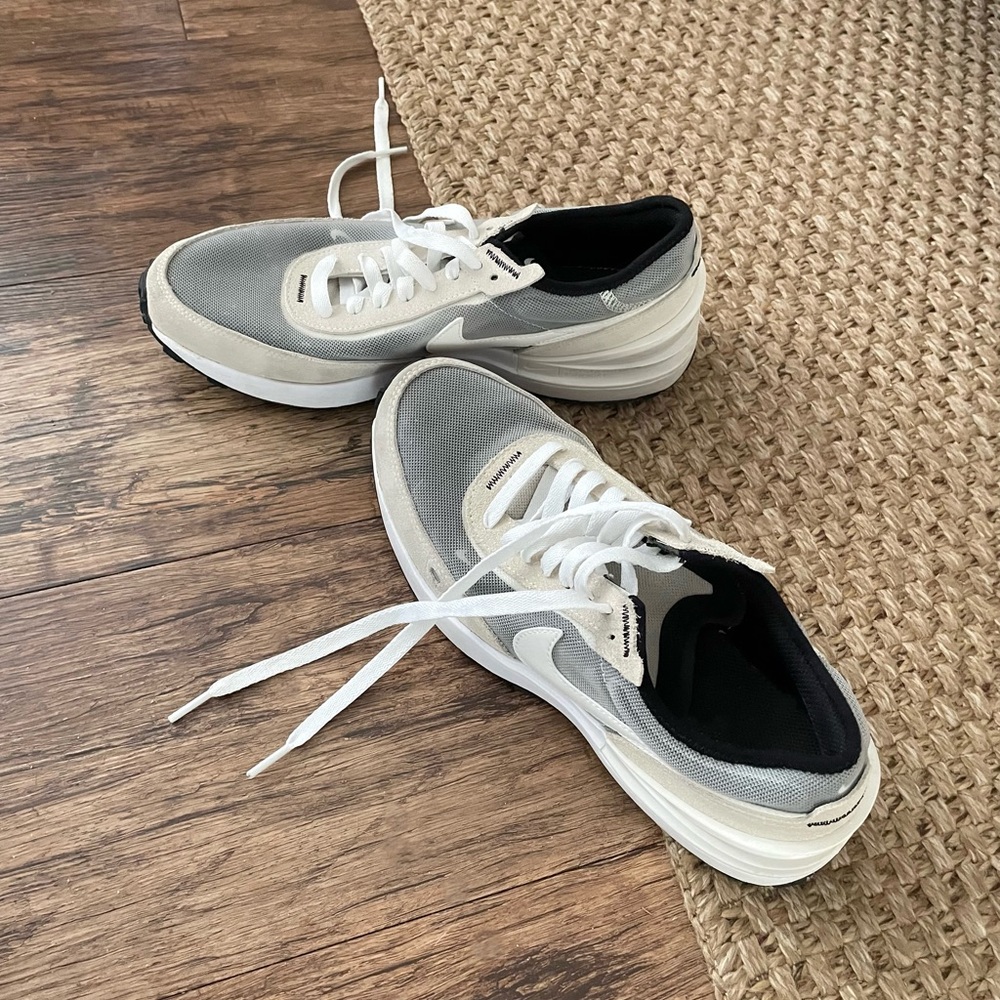 Nike Waffle One W Size 8.5
